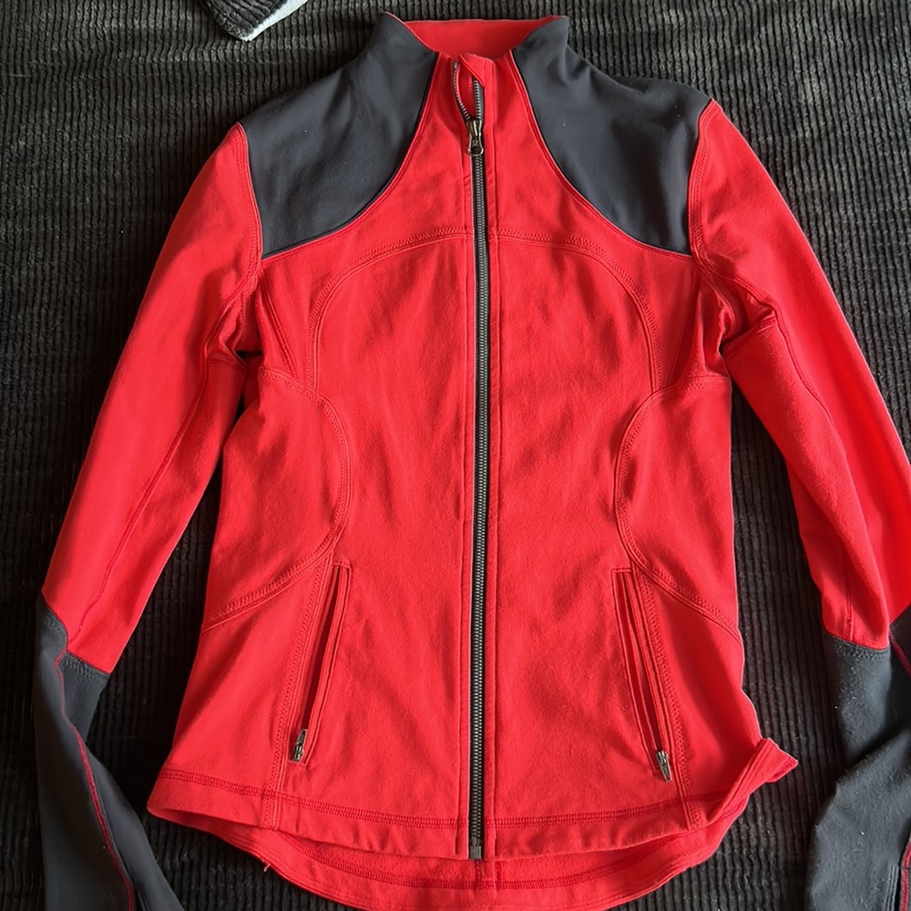 Lululemon - Picture 2 of 5